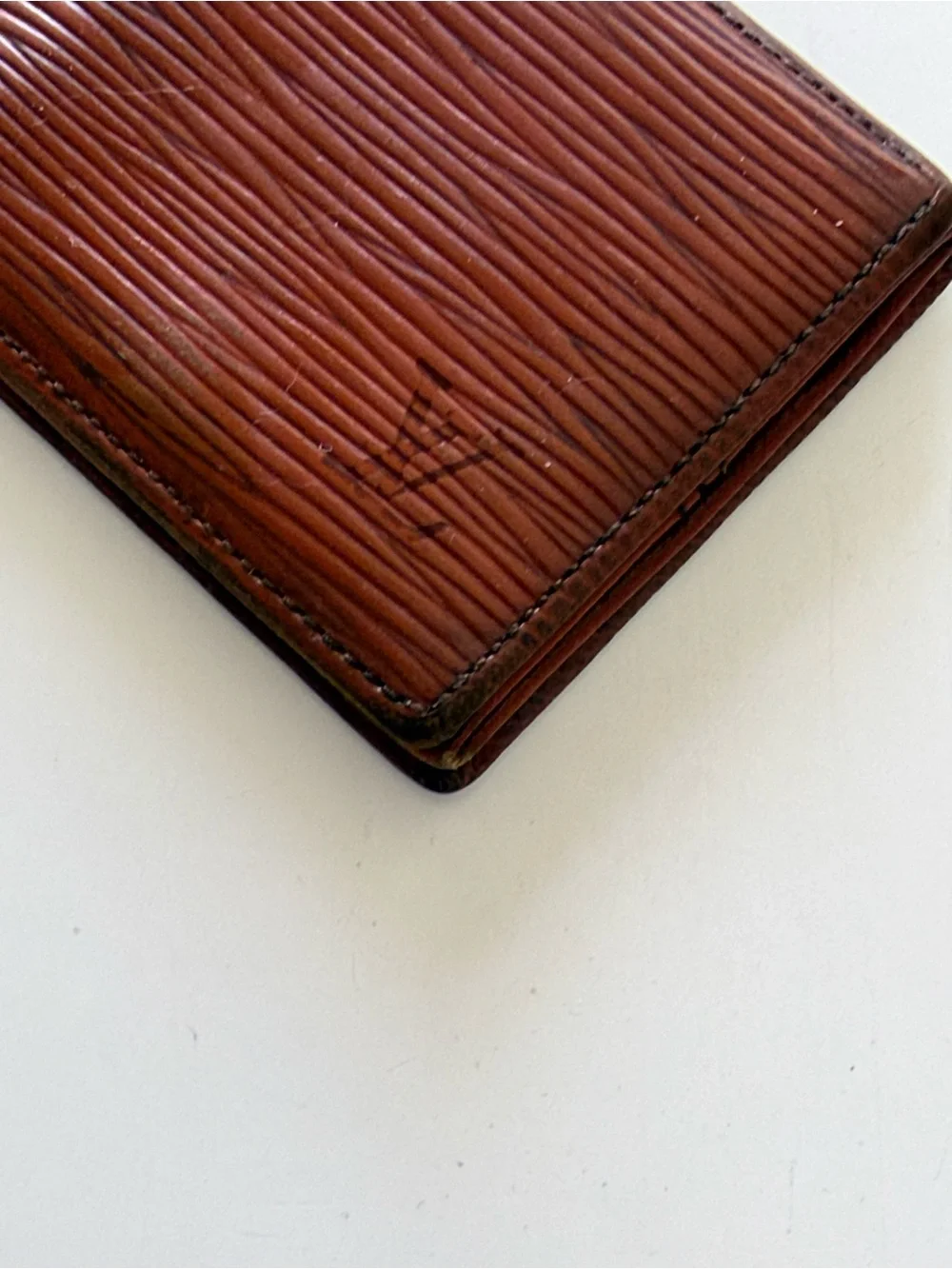 Louis Vuitton Porte Monnaie Boîte Coin Purse Epi Leather Kenyan Fawn France